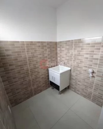 Imagem Apartamento frente quarto e sala para locação fixa - Palmeiras - Cabo Frio