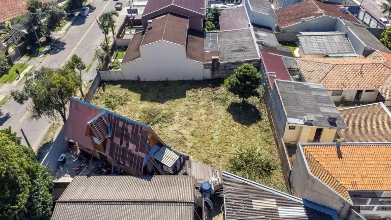 Imagem Terreno de 575m² de frente para rua, no Guaíra