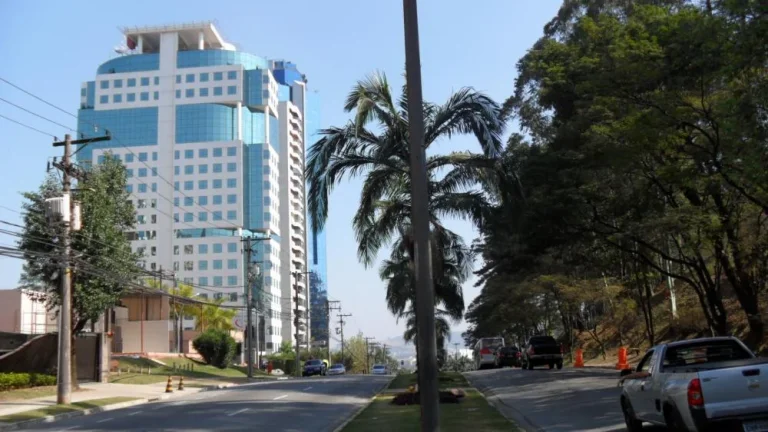 Imagem Sala Comercial em Alphaville 100m²