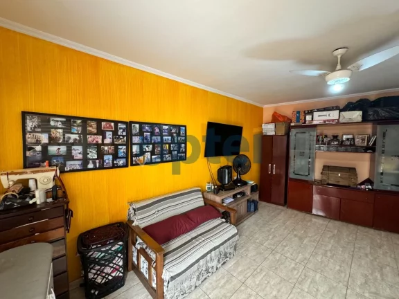 Imagem CASA COM 270,00 M², BAIRRO SANTO ANTONIO, 03 DORMITÓRIOS SENDO 01 SUITE -SÃO CAETANO DO SUL.