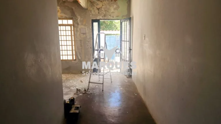 Imagem Sobrado c/ 3 dorms, e mais 2 casas nos fundos