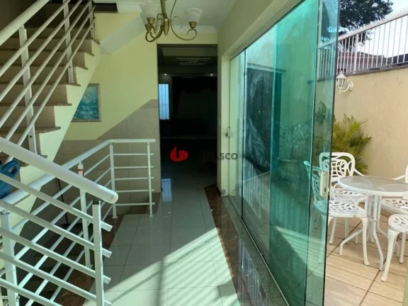 Imagem Sobrado à venda 3 Quartos, 3 Suites, 6 Vagas, 251M², Olímpico, São Caetano do Sul - SP