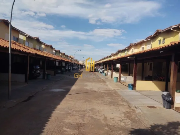 Imagem Sobrado com 3 quartos no Condomínio Las Vegas, em terreno com 200m² com 130m² de área construíd...