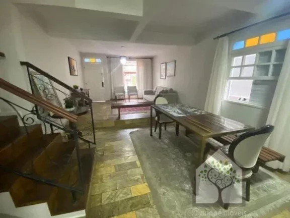 Imagem Casa a poucos passos da Av Mauro Ramos