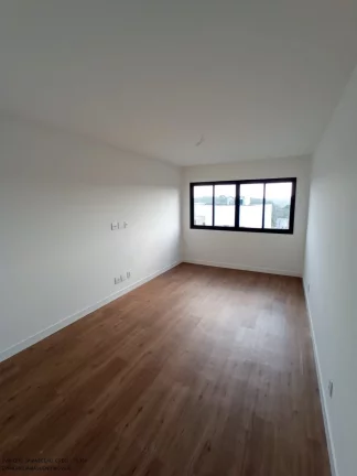 Imagem Imperdível: Casa de luxo em condomínio Alphaville, 4 quartos, 4 suítes, 2 salas, 4 vagas em Camaçari-BA
