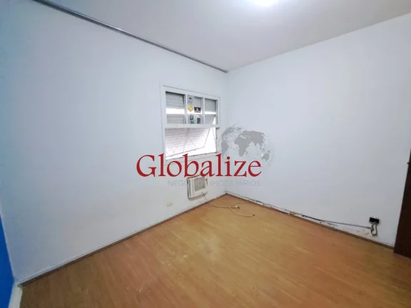 Imagem More na Pompéia, pertinho do mar são 3 dormitórios, dependência completa, com elevador e vaga por R$ 690.000,00