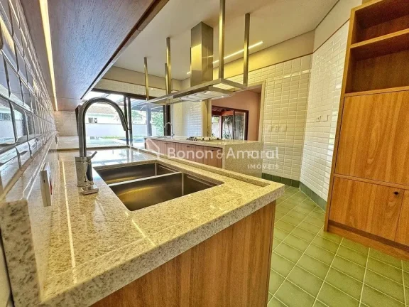 Imagem Casa de Alto Padrão à Venda - Espaço, Conforto e Sofisticação

Esta magnífica residência, loc...