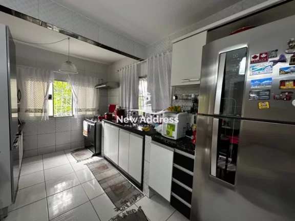 Imagem Casa de dois pavimentos pra morar e investir em Guaranhus - Vila Velha