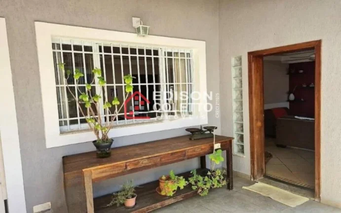 Imagem Pronto para Morar - Casa a venda com Espaço Gourmet e Piscina no Glebas Califórnia!