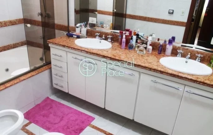 Imagem Casa de condomínio de alto padrão com 4 Suites com armários, escritório, Varanda, Living 2 ambie...