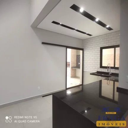 Imagem CASA EM CONDOMÍNIO C/ 100 M² / 03 QUARTOS SENDO 01 SUÍTE / 03 VAGAS