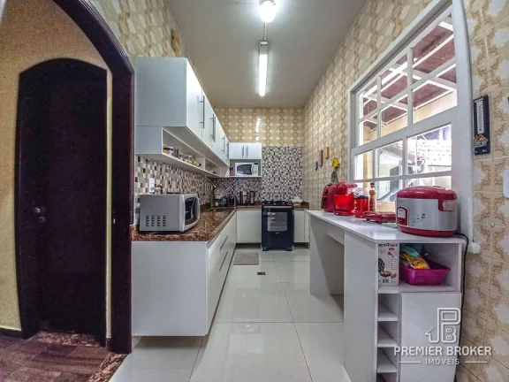 Imagem Casa à venda, 193 m² por R$ 850.000,00 - Várzea - Teresópolis/RJ