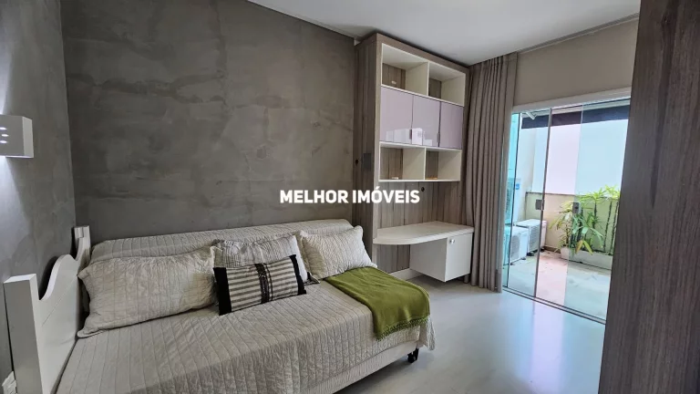 Imagem Apartamento à venda no Ed. Chateau de Versailles no Centro de Balneário Camboriú