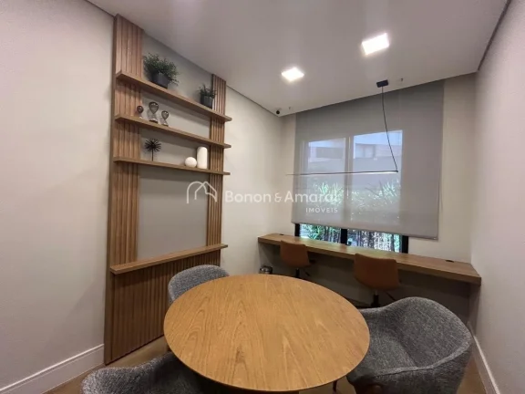 Imagem Apartamento à venda no Cambuí, Campinas/SP. O imóvel conta com um dormitório, ampla sala para do...