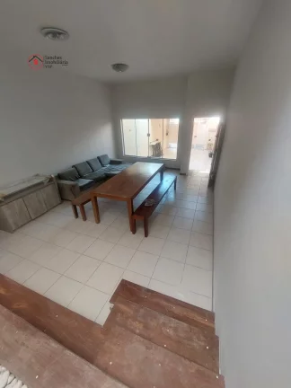 Imagem AMPLO SOBRADO A VENDA NA VILA PRUDENTE, TODO REFORMADO. 4 VAGAS DE GARAGEM E QUINTAL COM CHURRASQUEIRA. PRÓXIMO AO METRÔ DA VILA PRUDENTE.