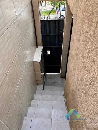 Imagem Casa Sobrado 2 Domts ,2 Banheiros , 2 vagas de garagens , complanejados !!