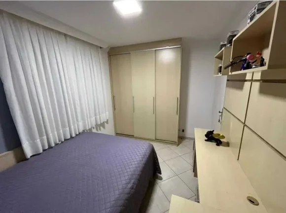 Imagem Sobrado com 3 dormitórios sendo 1 suíte e 1 vaga de garagem em Balneário Camboriú/SC