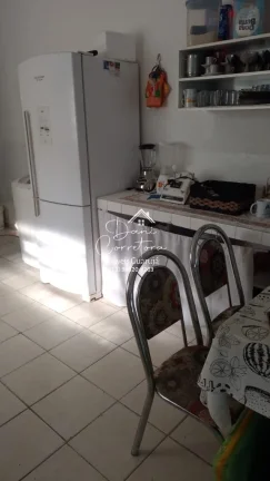 Imagem Casa à venda em Mongaguá-SP, bairro Florida Mirim: 1 quarto, 2 salas, 1 banheiro, 2 vagas de garagem!