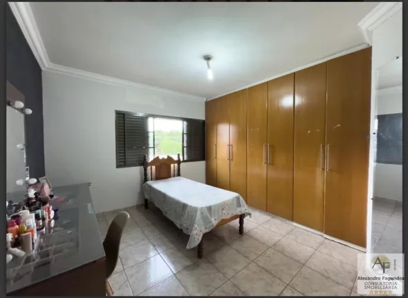 Imagem Sobrado para Venda em Goiânia, SETOR JAÓ, 4 dormitórios, 4 suítes, 5 banheiros, 3 vagas