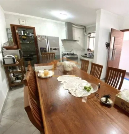Imagem Excelente casa comercial, com terreno de 320m² e 650m² de área construída, design para abrigar d...