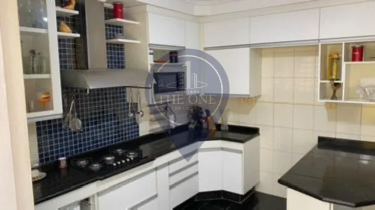 Imagem Residência de alto padrão na Vila Madalena, São Paulo-SP: 3 quartos, 1 suíte, 3 salas, 3 banheiros, 4 vagas de garagem, 121m².