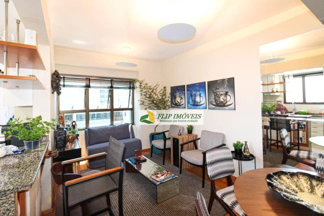 Imagem More em uma cobertura duplex com 110 m² com 2 suítes no miolo do Cambuí - Campinas - SP