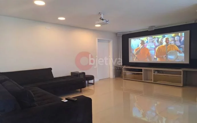 Imagem Linda casa alto padrão, 4 dormitórios, Jardim Excelsior - Cabo Frio.
