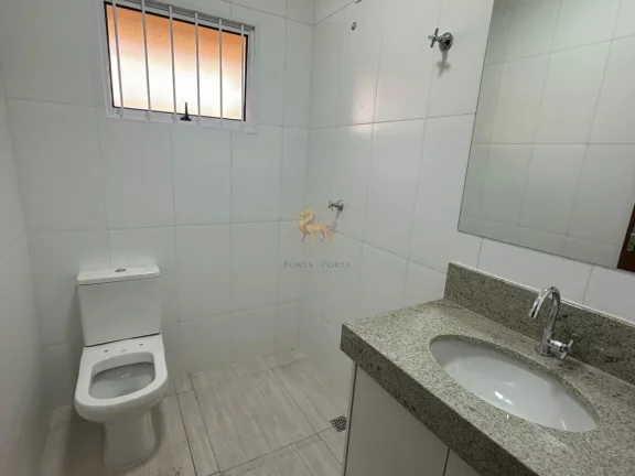 Imagem Casa de Esquina 85 m²/235 m² – 3 Dorms, 1 Suíte, Quintal Amplo e Espaço para Comércio!