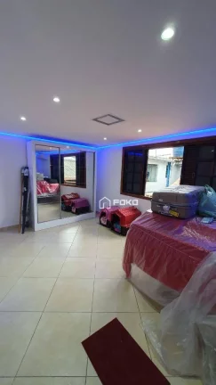 Imagem Sobrado com 4 dormitórios à venda por R$ 610.000,00 - Vila Rio de Janeiro - Guarulhos/SP