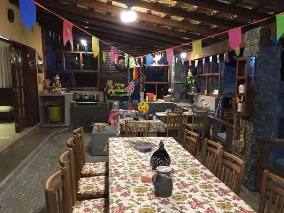 Imagem Cond. Recanto Suiço - 4 sts e lazer completo (Km 39 R. Tavares)