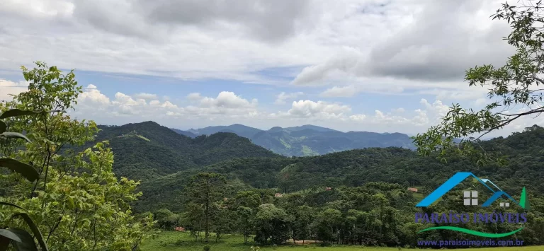 Imagem Refúgio nas Montanhas: Chácara dos Sonhos no Bairro dos Venâncios