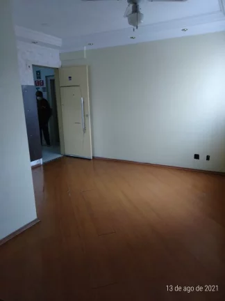Imagem Oportunidade - Apartamento Andar Médio de 2 Dormitórios e 1 vaga de garagem na Vila Carmosina a 2min da Estação Dom Bosco