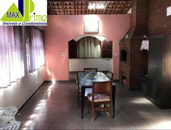 Imagem Alugue este incrível sobrado no Tatuapé, São Paulo, com 4 dormitórios, suíte com hidro, salão de festas e 2 vagas cobertas. Não perca essa oportunidad