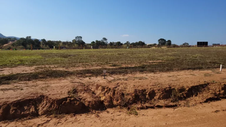Imagem Terreno residencial para venda em Villagio do Lago, 250m2