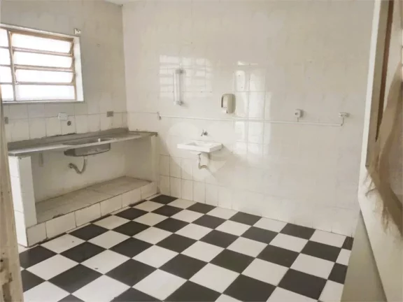 Imagem Casa à venda ou para alugar com 7 quartos, sendo 2 suítes, em Butantã, São Paulo - SP