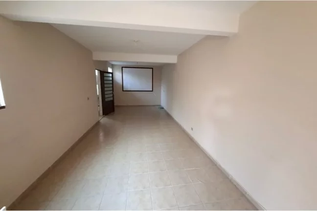 Imagem Casa para locação com 290m², 3 dormitórios, sendo 1 suíte, 4 vagas de garagem coberta e edícula com quarto e banheiro por R$4.500,00 - Vila Jaguara-SP