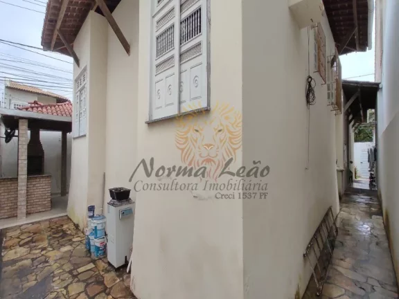 Imagem Casa de ESQUINA à Venda na Coroa do Meio. Próximo ao Condomínio La Villette.