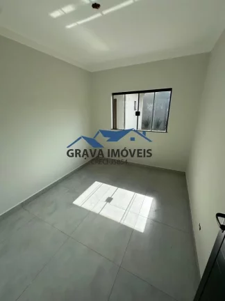 Imagem Alto Padrão para Venda em Maringá, Jardim Barcelona, 4 dormitórios, 1 suíte, 2 banheiros, 5 vagas