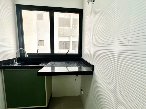Imagem Riviera de São Lourenço: Apartamento à Venda no Módulo 04 com 3 Dormitórios e 104,37m² - Mobiliado e Próximo à Praia.