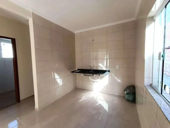 Imagem Ótima Oportunidade: Casa Nova com Suíte e Terreno para Futuros Projetos