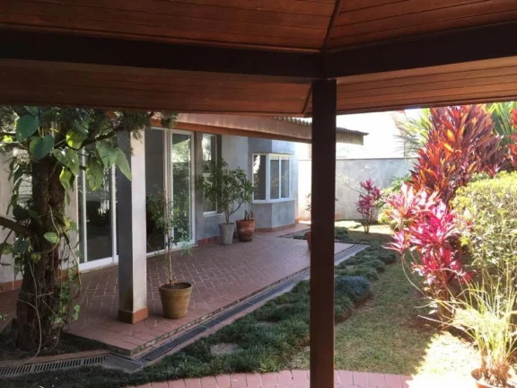 Imagem Casa em Aldeia da Serra - 370m²