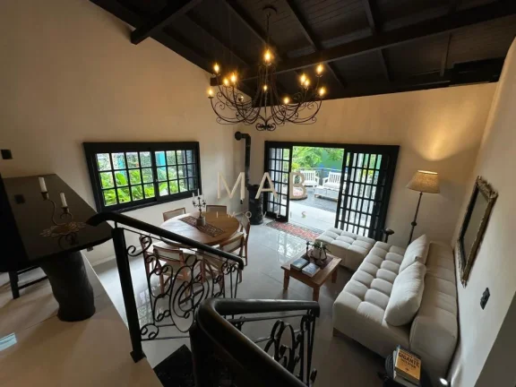 Imagem Fantástico Sobrado, à Venda no Bairro Santinho (Distrito de Ingleses) Florianópolis/SC!!Totalmente mobiliado, com vista permanente para o mar!!!