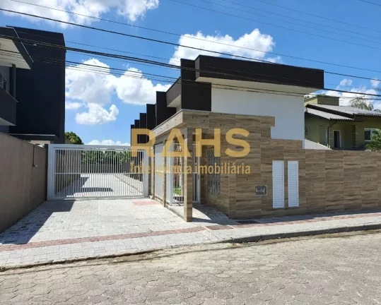 Imagem Geminado a venda, no bairro Vila Nova em Joinville, com 3 dormitórios, sendo 1 suíte, 1 salas, coz...