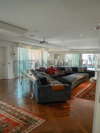 Imagem Vendo linda cobertura duplex localizada em ponto estratégico dos jardins, em prédio com tijolo a vista!!! Com 7 garagens, depósito no subsolo do edif