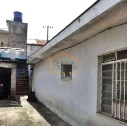 Imagem Casa Térrea com 405m², conta com 4 dormitórios, sala de estar, cozinha ampla, 2 banheiros, área ...