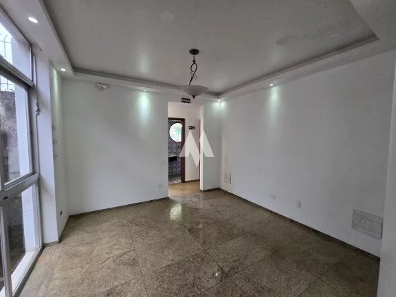 Imagem sobrado 4 dormitórios, 2 vagas, piscina, para locação