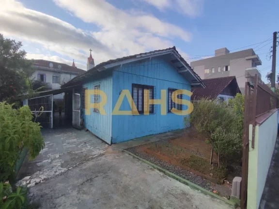 Imagem Descubra o lugar perfeito para construir! Terreno plano de 382,70 m² no bairro Jardim Iririú. Zone...