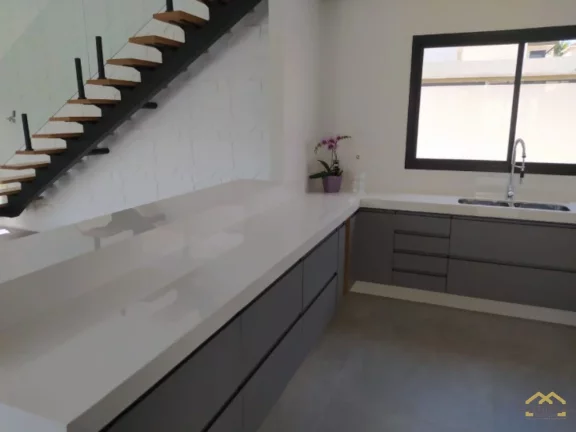 Imagem Casa Térrea com 3 suítes e 4 vagas cobertas no condomínio Brisas Jundiaí