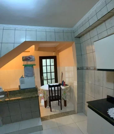 Imagem Sobrado com 4 dormitórios à venda, 213 m² por R$ 550.000,00 - Vila Perracini - Poá/SP