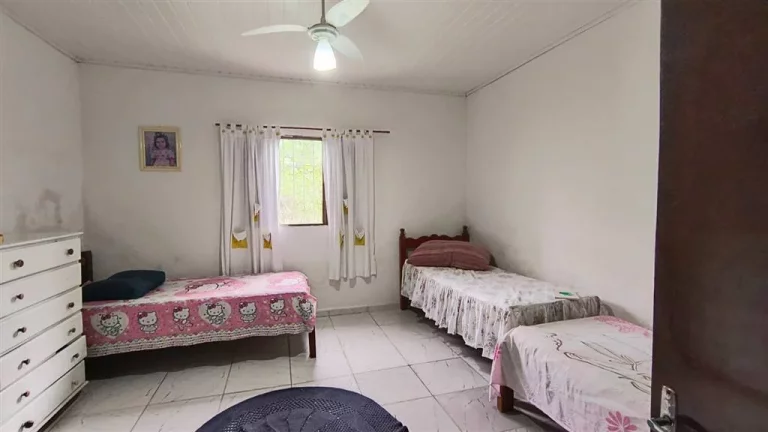Imagem casa chacara em Peruibe com 3 dormitórios e piscina